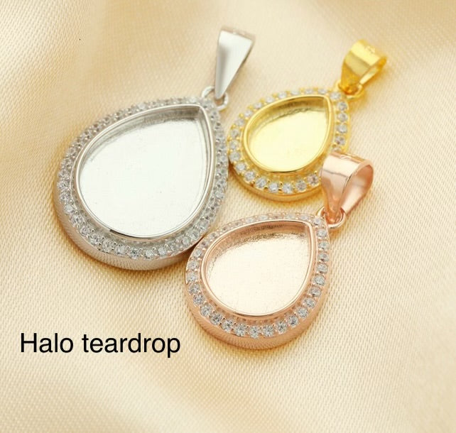 Free Christmas pendant (you pick)