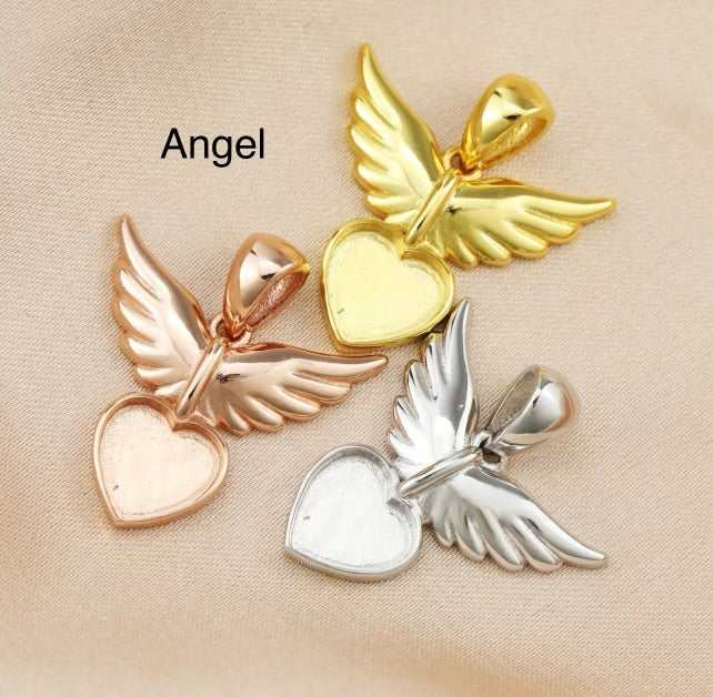 Free Christmas pendant (you pick)