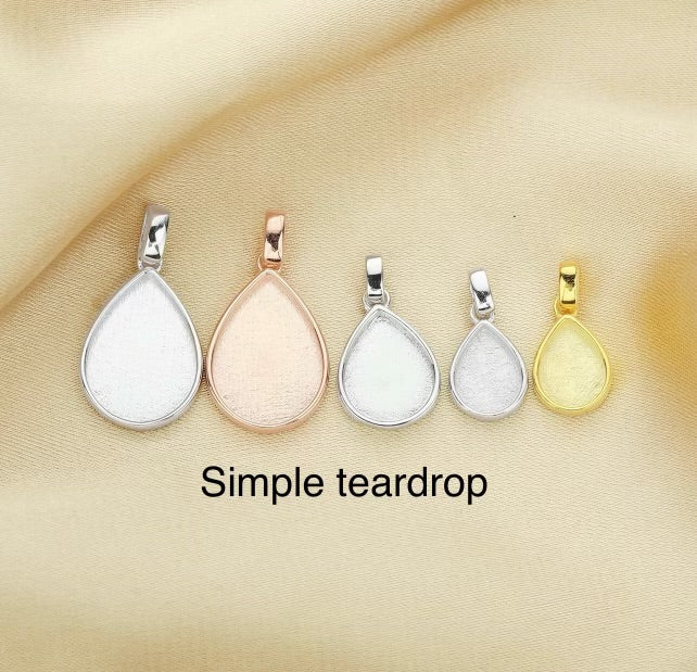 Free Christmas pendant (you pick)