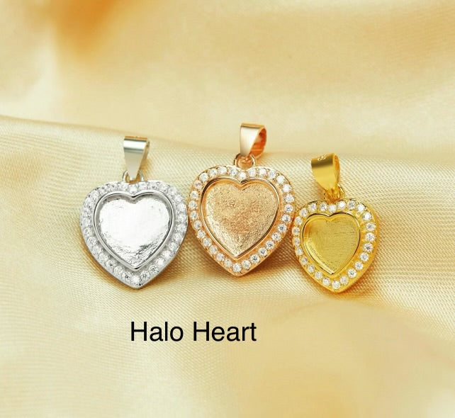 Free Christmas pendant (you pick)